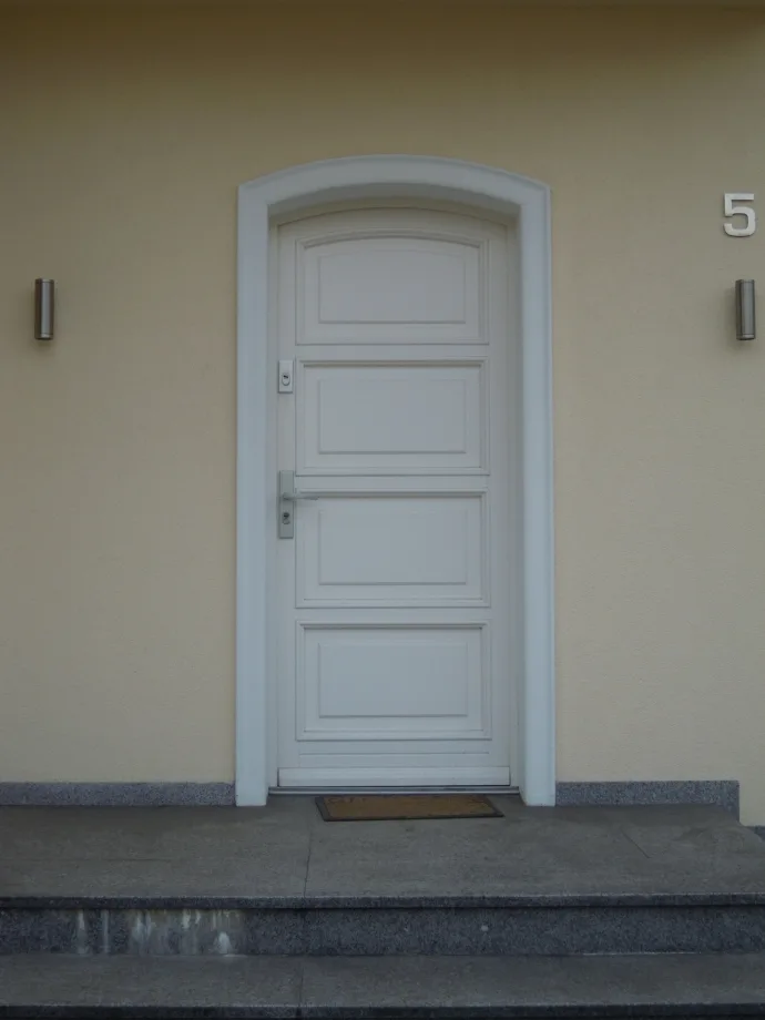 porta-ingresso-in-legno-roma