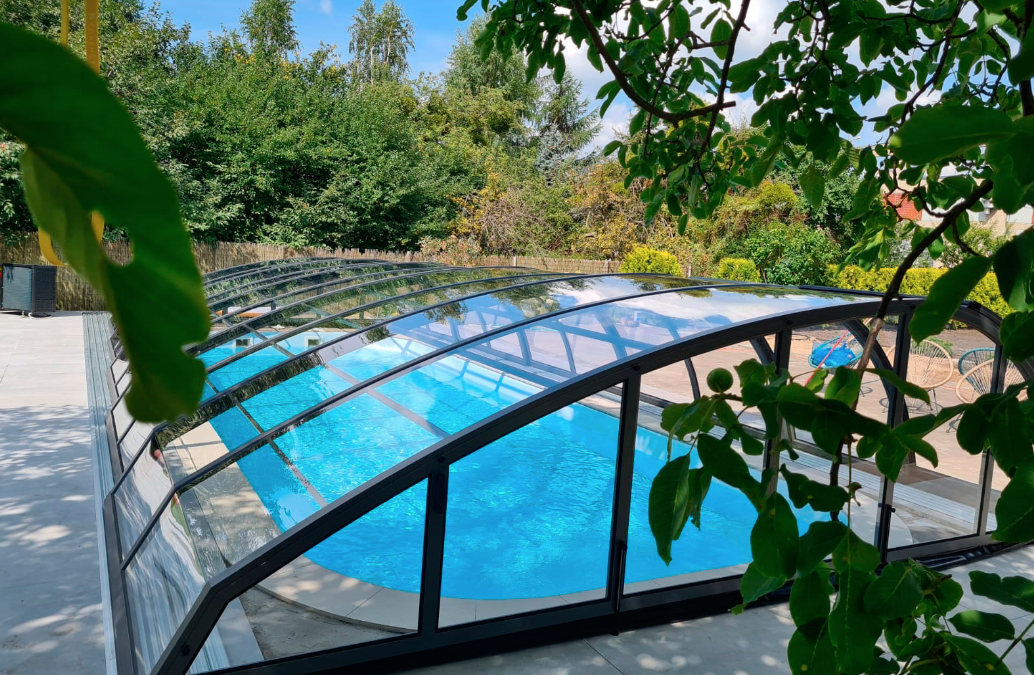 Coperture per piscine: vantaggi, tipologie e perché scegliere le coperture telescopiche